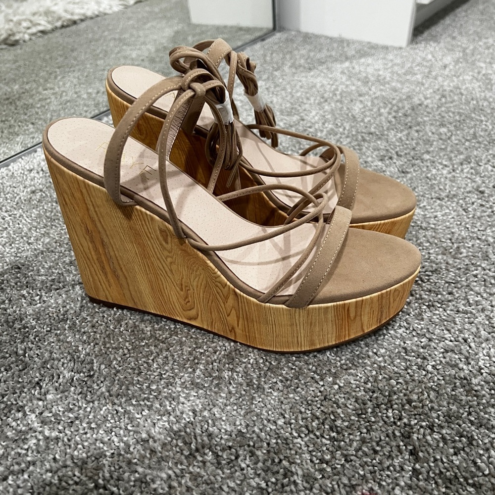RAYE Wren Wedge